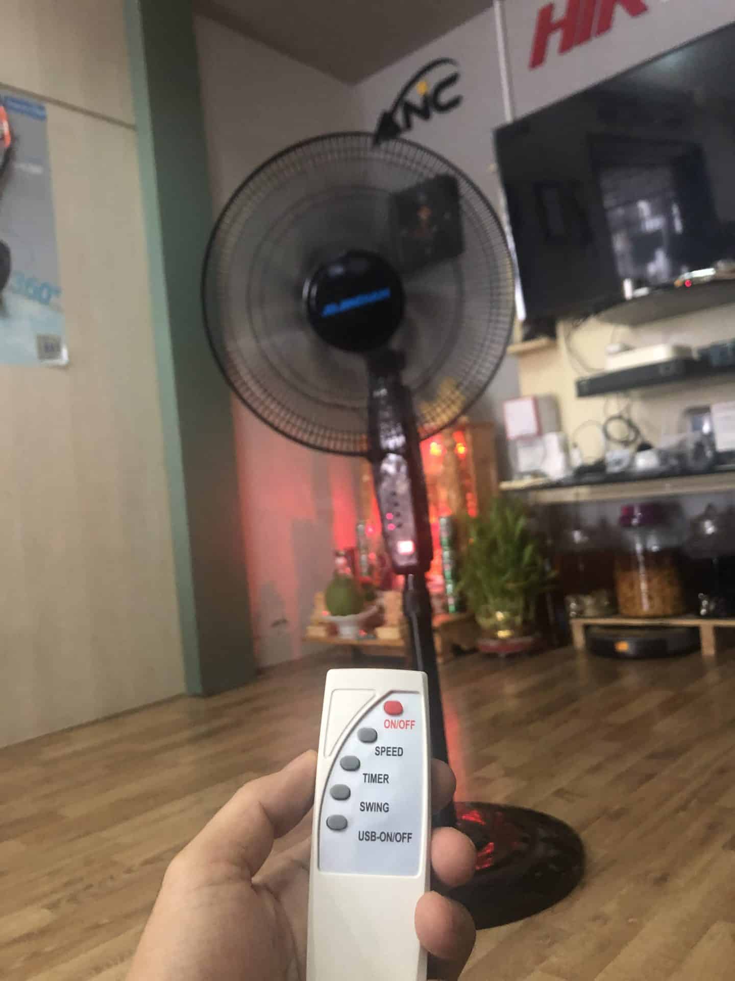 Quạt năng lượng mặt trời Jindian JD-S88 26W 59
